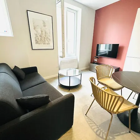Appartement R'apparts 2-room Colonel Urbain Grenoble
